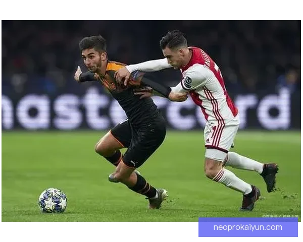 诺丁汉锋线近期表现稳健，状态回暖值得关注